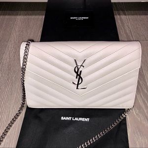 ⭐️Saint Laurent Monogram Chain Wallet Off White